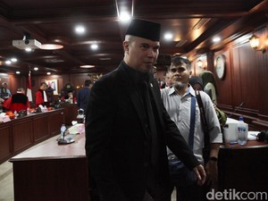 Demi Putri, Ahmad Dhani Lawan Ghibah di YouTube
