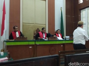 Sidang Tuntutan Owner Herbal Ilegal Agus Salim Ditunda gegara Jaksa Belum Siap