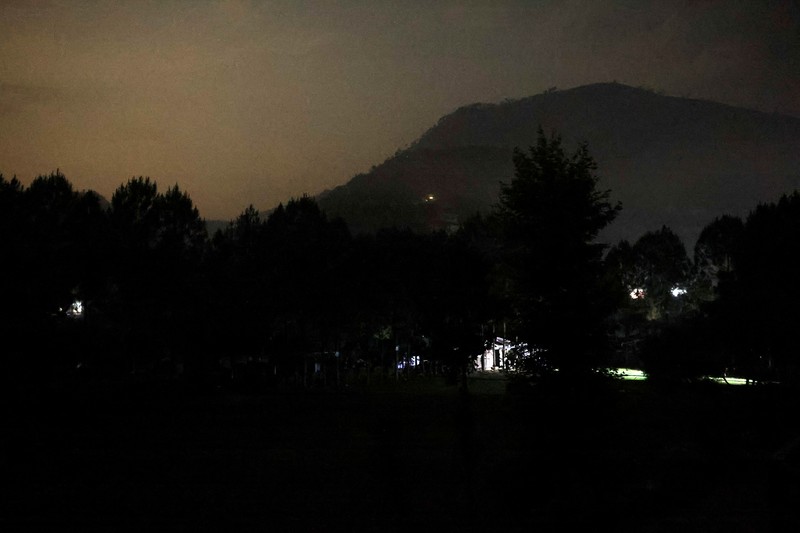 India resmi melancarkan serangan ke Pakistan, Rabu (7/5/2025). Secara rinci, India menyerang sembilan lokasi di Pakistan dan Kashmir Pakistan, (Tangkapan Layar Video Telegram/بیسیمچی مدیا)