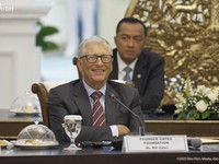 Bill Gates Cicip Durian & Sate, Tapi Sayang Bukan di Indonesia!