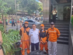 Pramono Bertemu Disabilitas di TransJakarta, Tanya Kesulitan Naik Transum