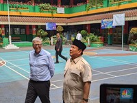 Prabowo Ajak Bill Gates Turun Lapangan, Cek Program MBG