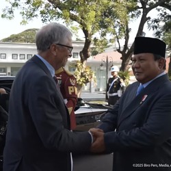Bill Gates Tiba di Istana, Prabowo Sambut Langsung-Perkenalkan Menteri
