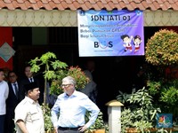 Datang ke RI, Bill Gates Ditemani Prabowo 'Blusukan' Cek Program MBG
