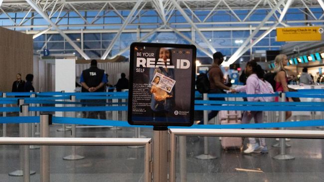 RI Mau Hapus, Warga Amerika Malah Wajib Punya KTP