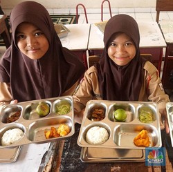 Penerima Makan Bergizi Gratis Mau Dilindungi Asuransi, OJK Godok Skema