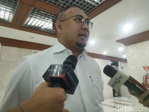 Andre Rosiade: Presiden Prabowo Setujui Renovasi Stadion Agus Salim Sumbar