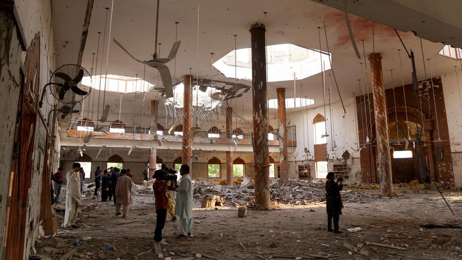 Pemandangan Masjid Bilal, setelah terkena serangan India di Muzaffarabad, ibu kota Kashmir yang dikelola Pakistan, 7 Mei 2025. Pemandangan Masjid Bilal, setelah terkena serangan India di Muzaffarabad, ibu kota Kashmir yang dikelola Pakistan, 7 Mei 2025. (REUTERS/Akhtar Soomro)