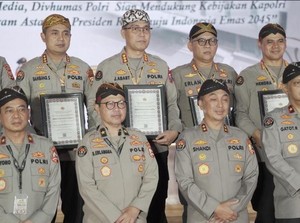 Polda Jatim Diganjar 3 Penghargaan dari Humas Polri, Ini Prestasinya