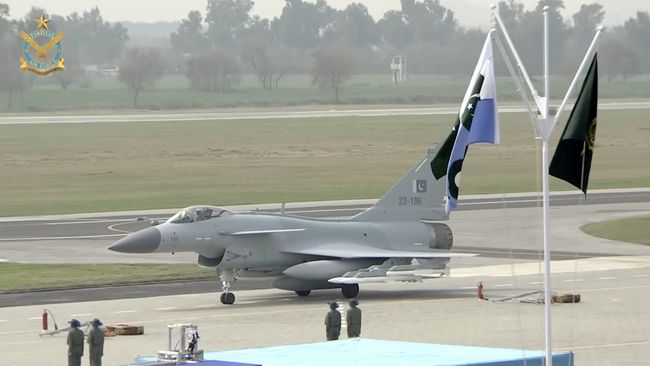 RI Mulai Lirik Jet Tempur J-10 Tiongkok, Apa Keistimewaannya?