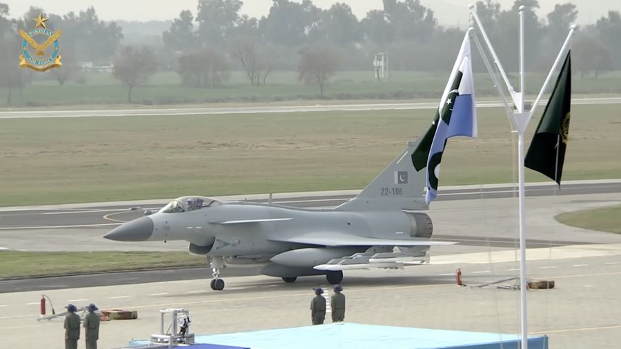 Jet Tempur buatan Chengdu Aircraft Corporation (CAC) J-10 milik Pakistan. Jet Tempur buatan Chengdu Aircraft Corporation (CAC) J-10 milik Pakistan. (Tangkapan Layar Youtube/Pakistan Air Force)