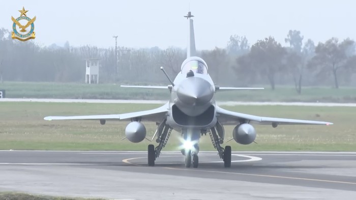 Pengadaan Jet Tempur J-10 Tanpa Perencanaan Matang