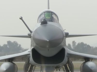 Fantastis! Segini Harga Jet Tempur Chengdu J-10 yang Dibeli dari China