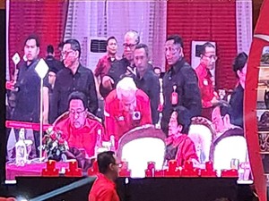 Megawati Hadiri Trisakti Tourism Didampingi Prananda Prabowo