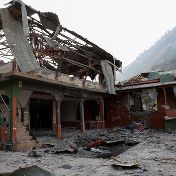 Potret Masjid dan Sekolah Pakistan Hancur Buntut Serangan India