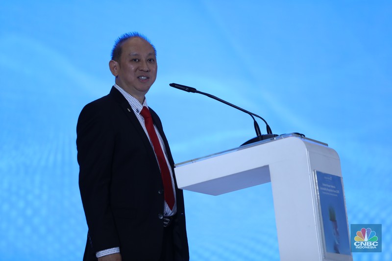 Presiden Direktur Endress+Hauser Indonesia, Henry Chia menyampaikan pemaparan dalam acara Endress+Hauser Indonesia Sustainability Recognition Forum 2025 di Jakarta, Kamis (8/5/2025). (CNBC Indonesia/Tri Susilo) Presiden Direktur Endress+Hauser Indonesia, Henry Chia menyampaikan pemaparan dalam acara Endress+Hauser Indonesia Sustainability Recognition Forum 2025 di Jakarta, Kamis (8/5/2025). (CNBC Indonesia/Tri Susilo)