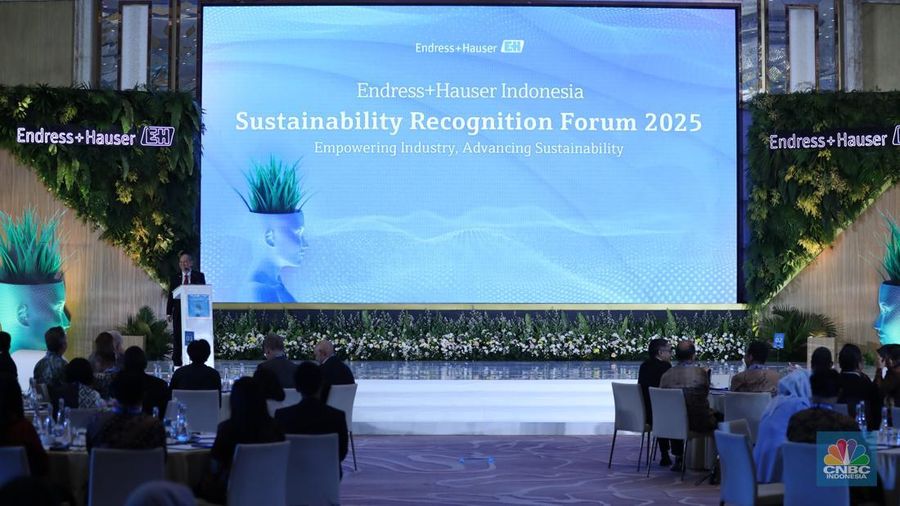 Presiden Direktur Endress+Hauser Indonesia, Henry Chia menyampaikan pemaparan dalam acara Endress+Hauser Indonesia Sustainability Recognition Forum 2025 di Jakarta, Kamis (8/5/2025). (CNBC Indonesia/Tri Susilo) Presiden Direktur Endress+Hauser Indonesia, Henry Chia menyampaikan pemaparan dalam acara Endress+Hauser Indonesia Sustainability Recognition Forum 2025 di Jakarta, Kamis (8/5/2025). (CNBC Indonesia/Tri Susilo)