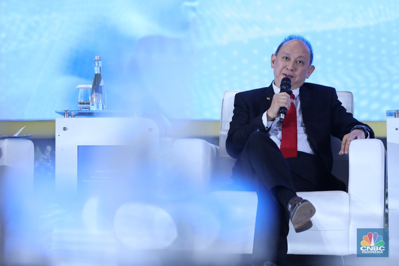 Presiden Direktur Endress+Hauser Indonesia, Henry Chia menyampaikan pemaparan dalam acara Endress+Hauser Indonesia Sustainability Recognition Forum 2025 di Jakarta, Kamis (8/5/2025). (CNBC Indonesia/Tri Susilo) Presiden Direktur Endress+Hauser Indonesia, Henry Chia menyampaikan pemaparan dalam acara Endress+Hauser Indonesia Sustainability Recognition Forum 2025 di Jakarta, Kamis (8/5/2025). (CNBC Indonesia/Tri Susilo)