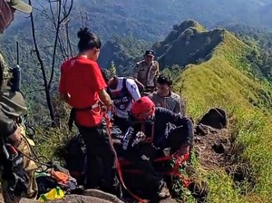 Azan Menggema di Tebing Saat Jenazah Pendaki Gunung Saeng Ditemukan