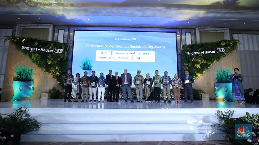 Presiden Direktur Endress+Hauser Indonesia, Henry Chia menyampaikan pemaparan dalam acara Endress+Hauser Indonesia Sustainability Recognition Forum 2025 di Jakarta, Kamis (8/5/2025). (CNBC Indonesia/Tri Susilo) Presiden Direktur Endress+Hauser Indonesia, Henry Chia menyampaikan pemaparan dalam acara Endress+Hauser Indonesia Sustainability Recognition Forum 2025 di Jakarta, Kamis (8/5/2025). (CNBC Indonesia/Tri Susilo)