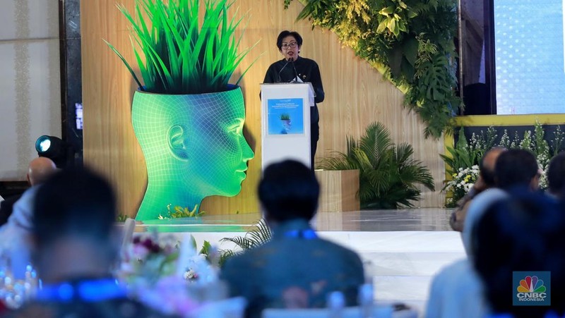 Presiden Direktur Endress+Hauser Indonesia, Henry Chia menyampaikan pemaparan dalam acara Endress+Hauser Indonesia Sustainability Recognition Forum 2025 di Jakarta, Kamis (8/5/2025). (CNBC Indonesia/Tri Susilo)