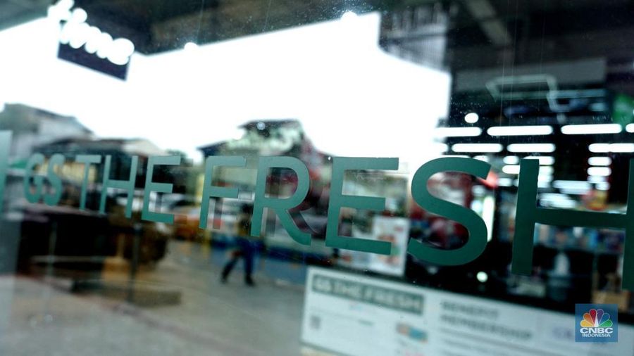Suasana salah satu gerai supermarket GS The Fresh di kawasan Jakarta. Kamis (8/5/2025). (CNBC Indonesia/Muhammad Sabki)