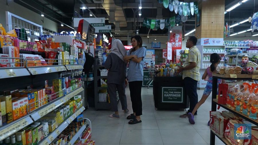 Suasana salah satu gerai supermarket GS The Fresh di kawasan Jakarta. Kamis (8/5/2025). (CNBC Indonesia/Muhammad Sabki)