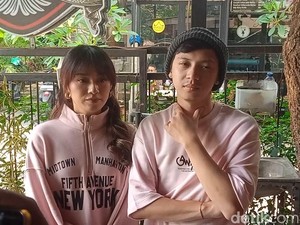 Jaime Awalnya Takut Tak Diterima di Lingkungan Dara The Virgin karena Beda Usia