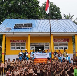 PLN Hadirkan Listrik SuperSUN di Pulau Satangnga