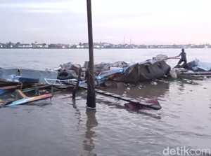 1 Korban Kapal Jukung Meledak di Sungai Musi Tewas Saat Dirawat di RS