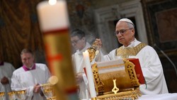 Video Paus Leo XIV Gelar Misa Pertama di Kapel Sistina