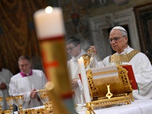 Video Paus Leo XIV Gelar Misa Pertama di Kapel Sistina