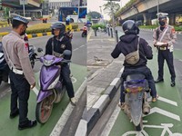 Awas! Melanggar Aturan Pelat Nomor Kendaraan Bakal Dipenjara 2 Bulan