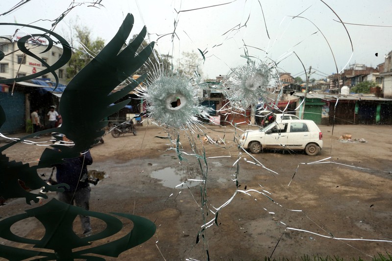 Suasana Poonch dekat Garis Kontrol (LoC) antara India dan Pakistan, Kamis (8/5/2025). (REUTERS/Stringer)