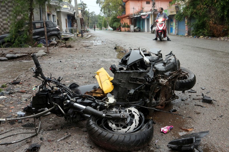 Suasana Poonch dekat Garis Kontrol (LoC) antara India dan Pakistan, Kamis (8/5/2025). (REUTERS/Stringer)