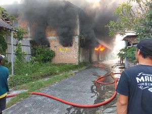 Bangunan di Bangunjiwo Bantul yang Terbakar Gudang Tas, Kerugian Capai Miliaran