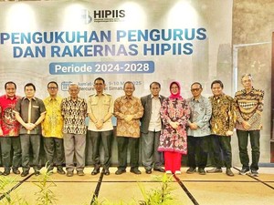 Kukuhkan Pengurus HIPIIS, Fadli Zon Ajak Ilmuwan Sosial Kawal Kebijakan