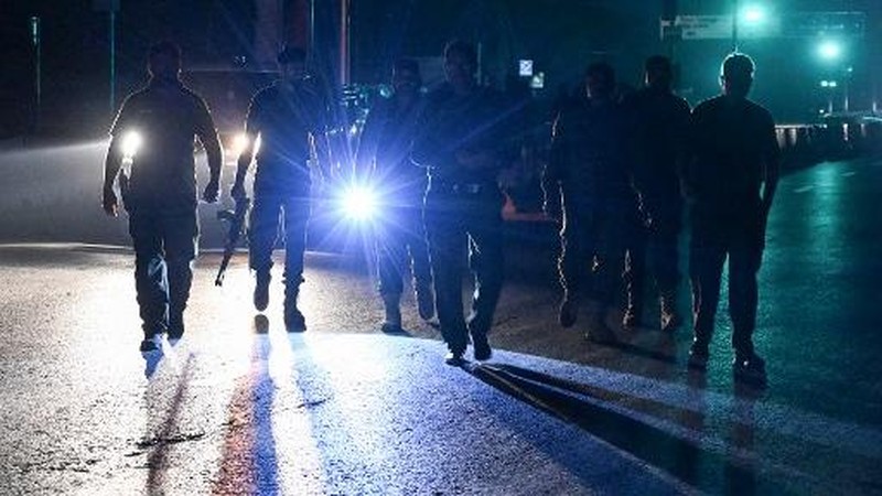 Security personnel cordon off a road near Nur Khan military airbase after Indian strikes in Rawalpindi on May 10, 2025. Pakistan's military on May 10 said India launched another wave of missiles targeting three air bases -- including one on the outskirts of the capital -- as the conflict between the nuclear-armed neighbours spiralled toward full-blown war. (Photo by Aamir QURESHI / AFP)