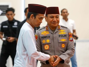 UAS Sebut Kapolda Riau Ketua Polisi Dakwah: Pecinta Pohon-pohonan
