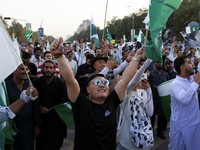 Kegembiraan Warga Pakistan-India Sambut Gencatan Senjata