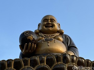 Mengunjungi Maha Vihara Sejahtera Maitreya, Vihara Terbesar di Samarinda