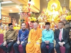 Menag Hadiri Perayaan Waisak di Wihara Ekayana Arama Jakbar