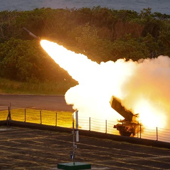 Tiba-Tiba Taiwan Latihan Militer, Pamer Roket Artileri Buatan AS