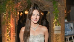 Most Pop: Nia Ramadhani Curi Atensi di Pernikahan Luna Maya, Glowing Maksimal