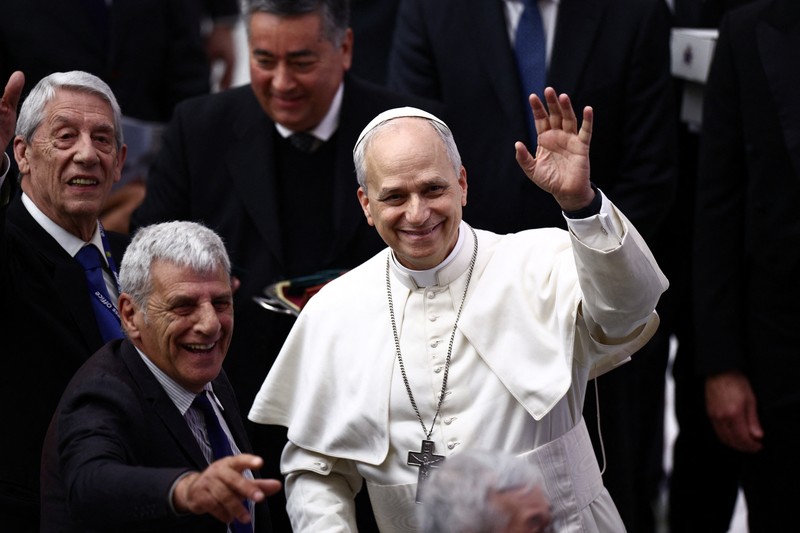 Paus Leo XIV saat menghadiri udiensi dengan perwakilan media di aula Paulus VI, Vatikan, Senin (12/5/2025). (REUTERS/Guglielmo Mangiapane) Paus Leo XIV saat menghadiri udiensi dengan perwakilan media di aula Paulus VI, Vatikan, Senin (12/5/2025). (REUTERS/Guglielmo Mangiapane)