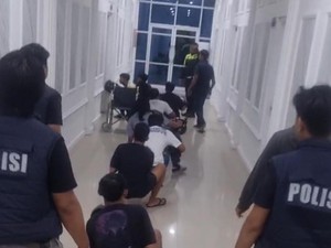 29 Pemuda Mabuk Diamankan Karena Serang Polisi Saat Rayakan Persik Menang