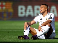Soccer Football - LaLiga - FC Barcelona v Real Madrid - Estadi Olimpic Lluis Companys, Barcelona, Spain - May 11, 2025 Real Madrid's Kylian Mbappe looks dejected during the match REUTERS/Albert Gea