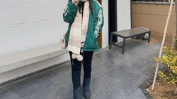 Pose Cantik Ayu Puspa saat Kulineran di Korea Selatan hingga Thailand