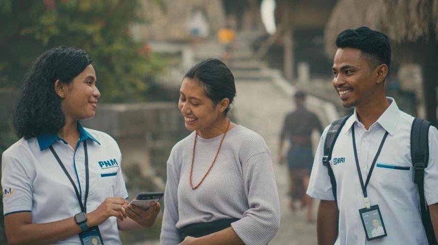 Holding UMi berdayakan pelaku usaha mikro.