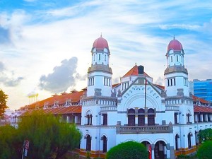 Apa Benar Pintu di Lawang Sewu Ada 1.000?